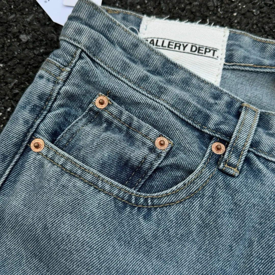 -Size upper body P286#G77 GALLERY DEPT.G letter patch pudding 5001 denim washed and distressed spliced jeans -Original purchase and pattern making to truly restore the ultimate vintage texture -Original hardware accessories, washed and other elevators, QR code analysis are all purchased from the original factory, high degree of restoration, you are welcome to compare with a certain product~ -Three-dimensional version Loose and comfortable, not picky about the figure, taller and slimmer, factory Seiko, original factory quality control, same style for men and women, can be matched with couples Versatile recommendation: must-have jeans for all seasons Color: blue Size: S-XXL (28-36)